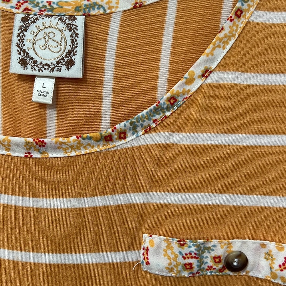 Women’s blouse